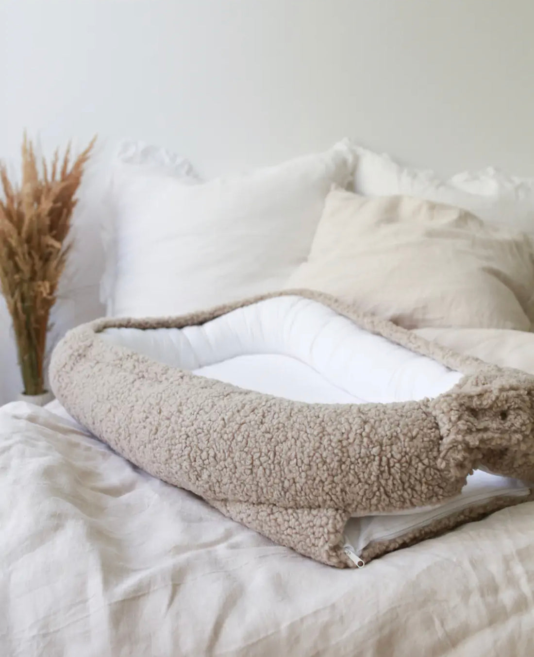 SAMPLE - Teddy Baby Nest